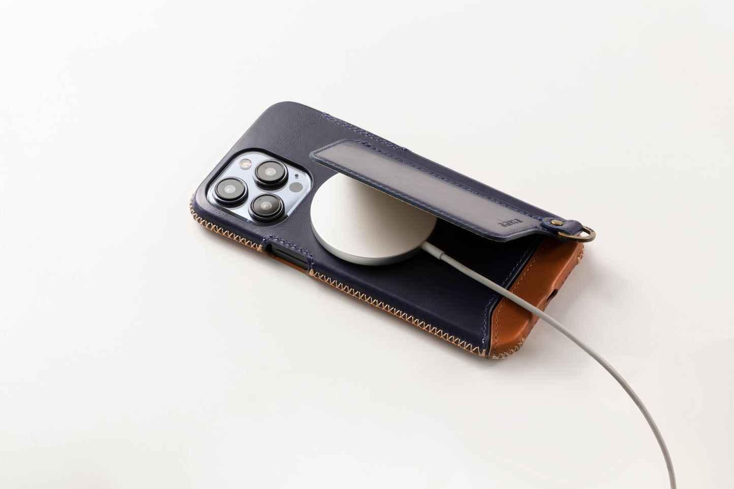 Genuine Leather multi-functional Case for iPhone 15シリーズ（ハンドストラップ付）