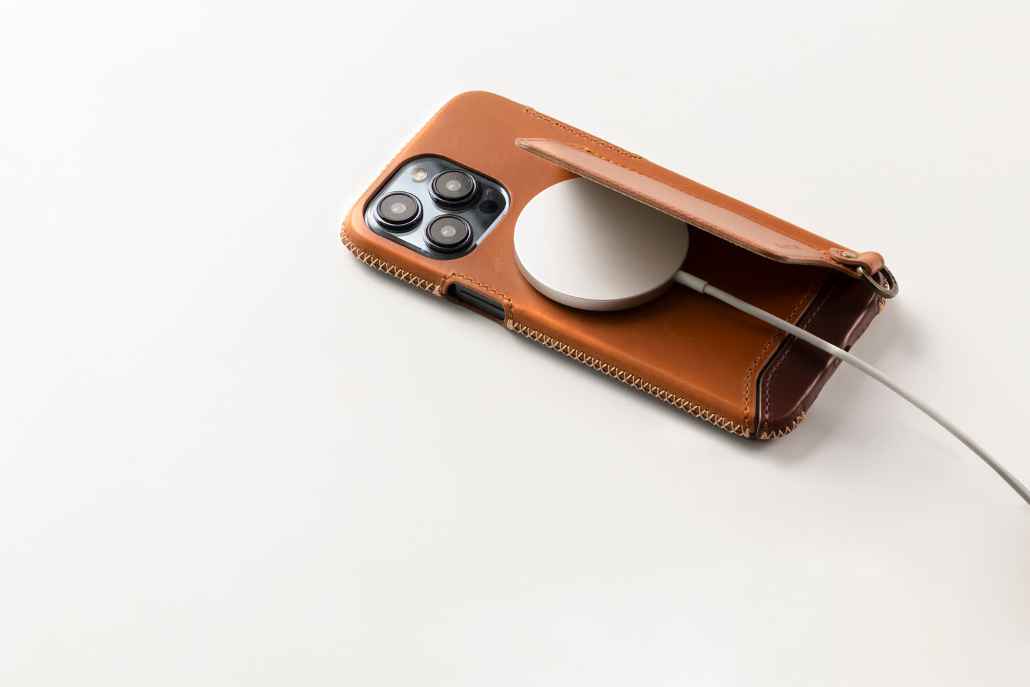 Genuine Leather multi-functional Case for iPhone 15シリーズ（ハンドストラップ付）