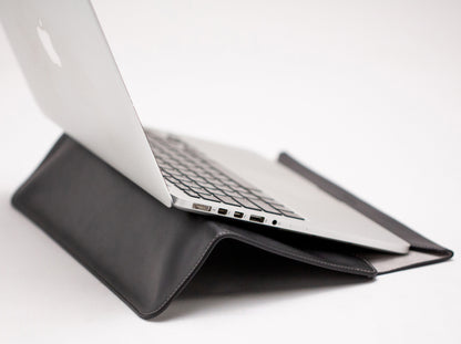 Genuine Leather Sleeve case “Fleeve” for laptop 15,16inch