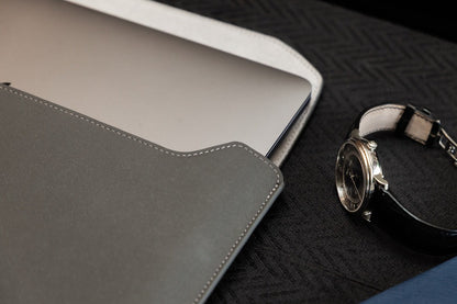 Vegan Leather Sleeve case “Fleeve” for laptop