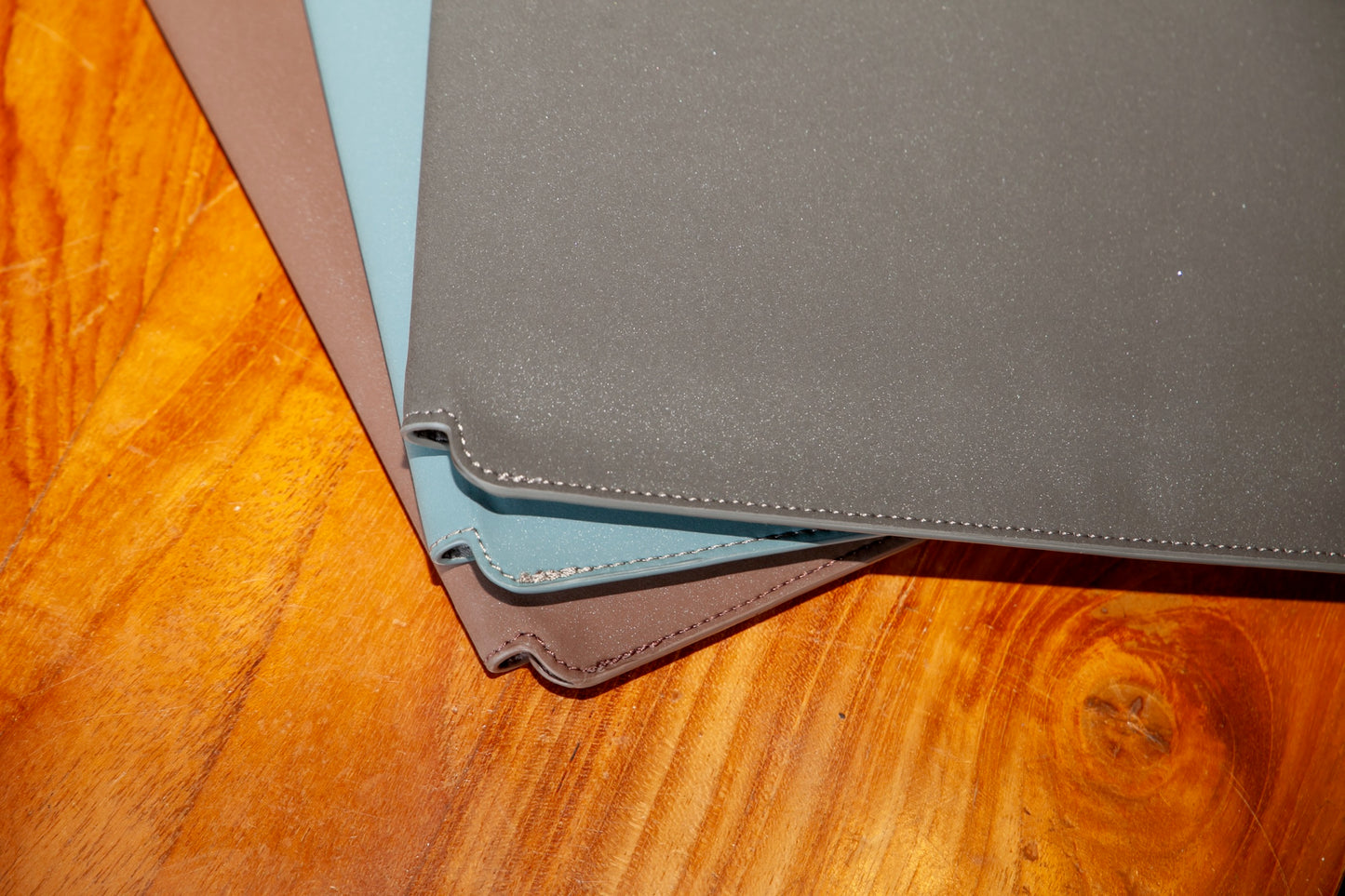 Vegan Leather Sleeve case “Fleeve” for laptop